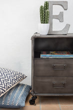 Charger l'image dans la galerie, Table de Chevet en métal