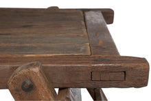 Charger l&#39;image dans la galerie, Table Basse Lit Militaire en bois recyclé
