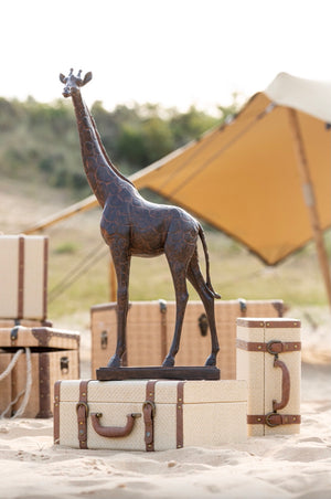 Girafe en résine marron (2 Formats)